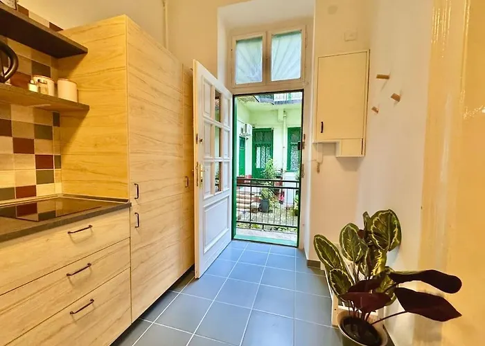 Almassy Residence-modern Budapesta