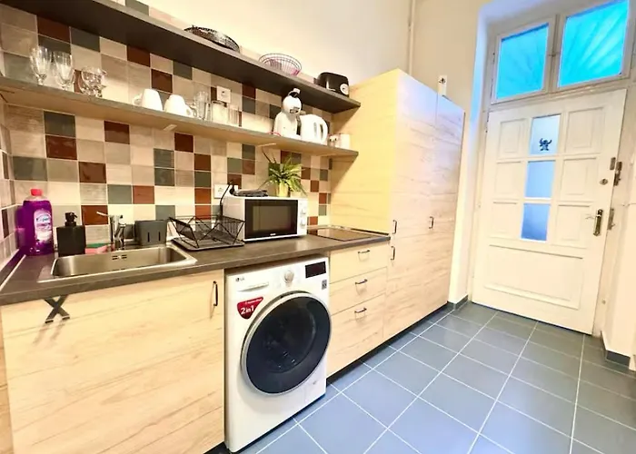 Almassy Residence-modern Apartament Budapesta