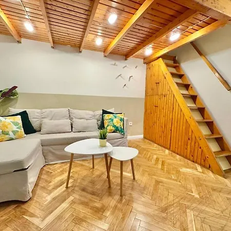 Almassy Residence-modern Lejlighed *